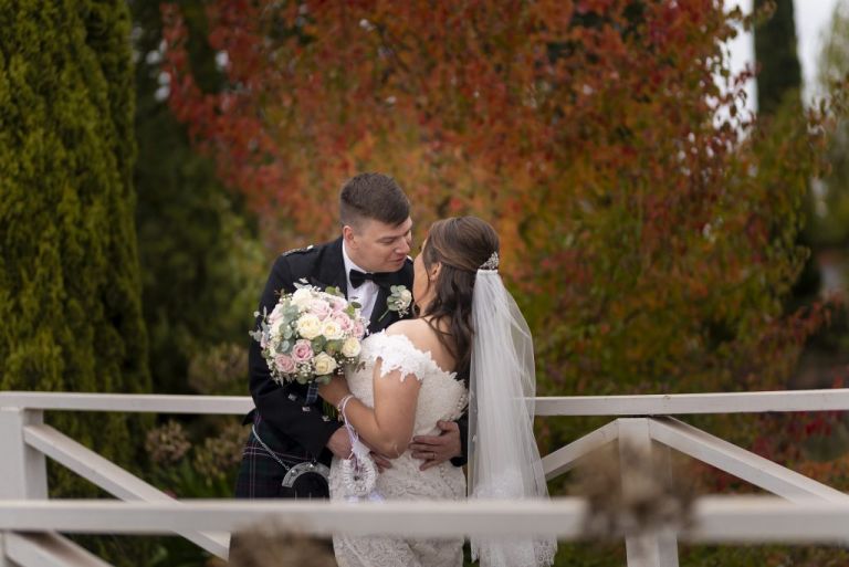 bride and groom photography session at windmill gardens
